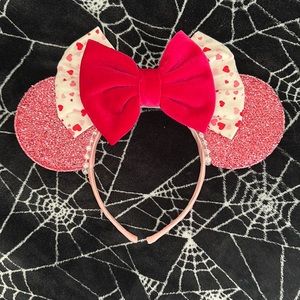 Disney Valentine Minnie Ears